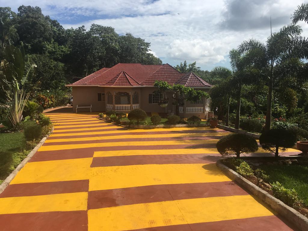 Cliffe Ranch Vila Mandeville Exterior foto